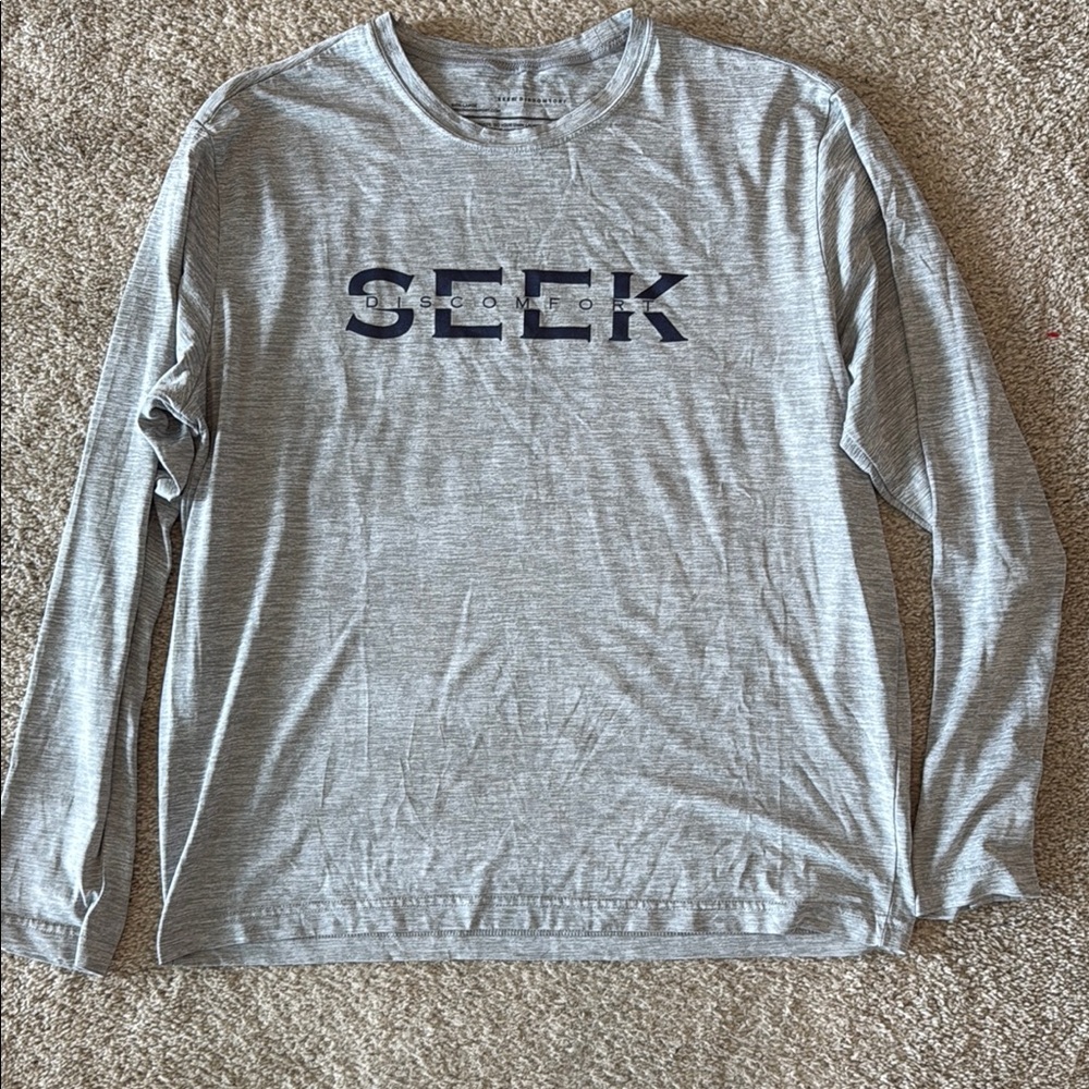 Men's Gray Long Sleeve Tee